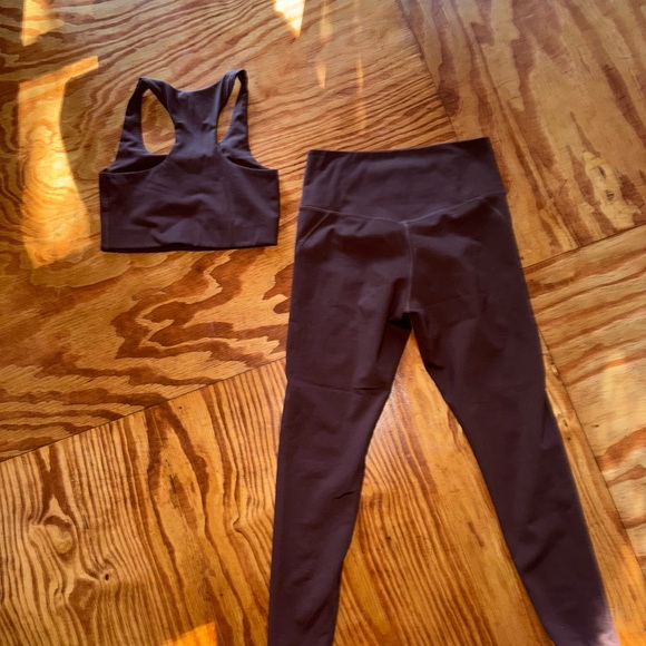 Girlfriend Collective Set - Picture 2 of 6